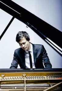 Louis Schwizgebel, Pianist Photo: Marco Borggreve